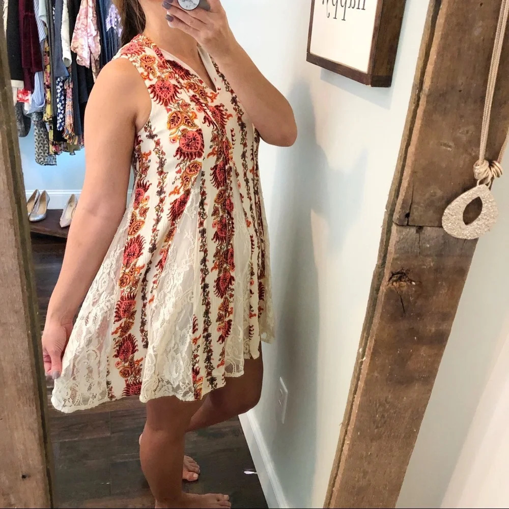 coco + jaimeson small floral lacy babydoll dress - Picture 5 of 10
